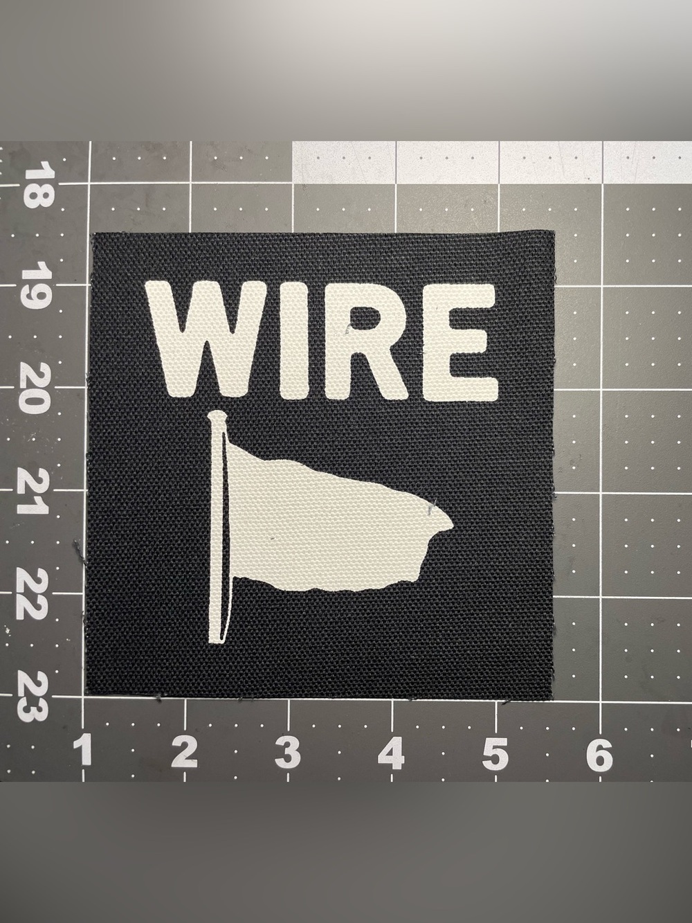 Wire canvas patch